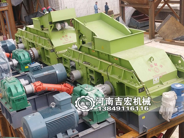 干粉砂漿,抗裂砂漿用砂還得用對(duì)輥制砂機(jī)破碎！