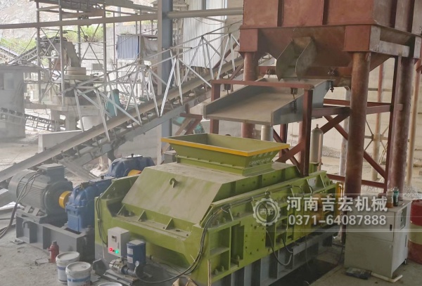 對(duì)輥制砂機(jī) vs 錘破 vs 沖擊破,碎沙制砂誰(shuí)更強(qiáng)？實(shí)測(cè)對(duì)比！