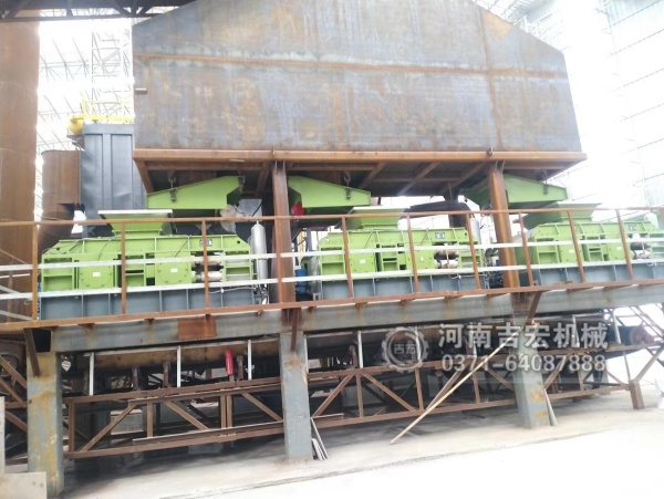 看行家如何選擇：深扒液壓對(duì)輥制砂機(jī)讓石料廠(chǎng)利潤(rùn)翻倍的秘密！
